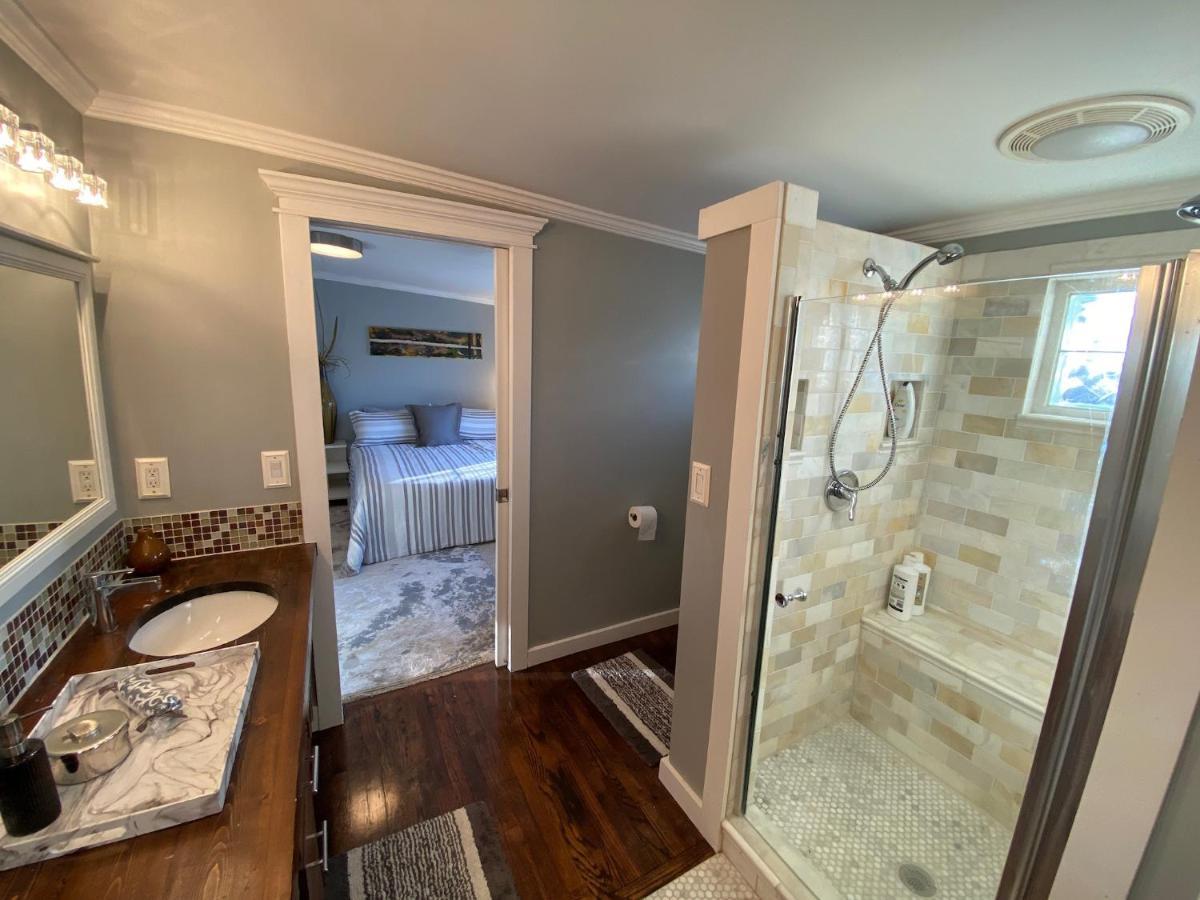 Here It Is! Cool Cape Cod-3 Br-2.5 Bath-12 Guests Олэт Экстерьер фото